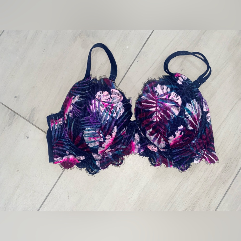 PINK Victoria's Secret Navy Bra with Pink Logo